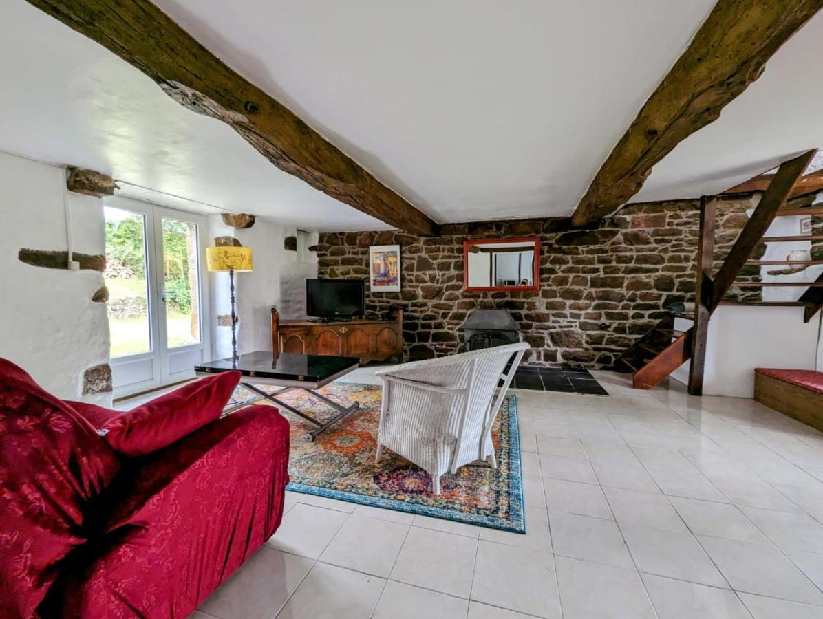 Les Gites De La Cabache Montaigu-les-Bois Ngoại thất bức ảnh